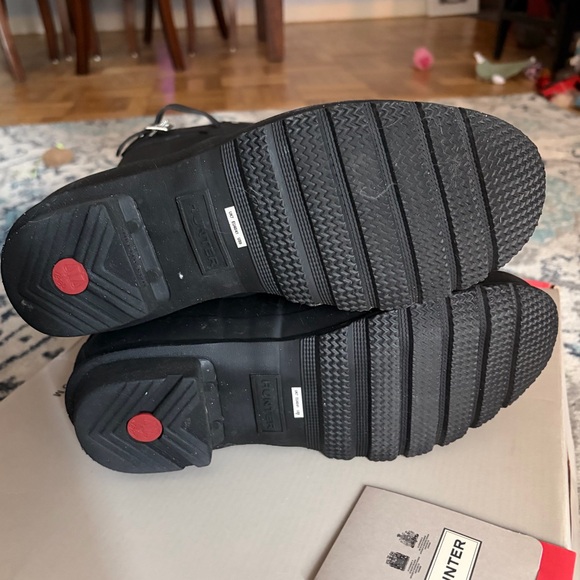 Hunter Women's Short Matte Black Rain Boots - Picture 6 of 11